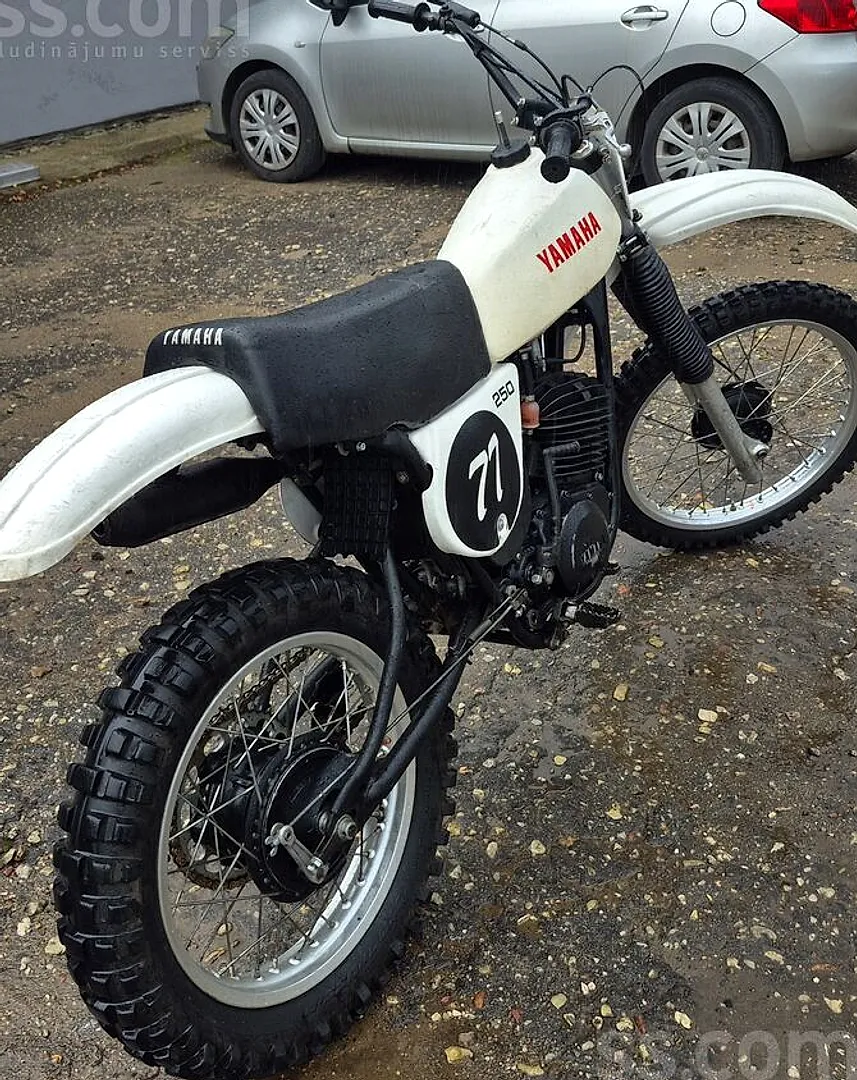 Yamaha Yz, 1977. gads