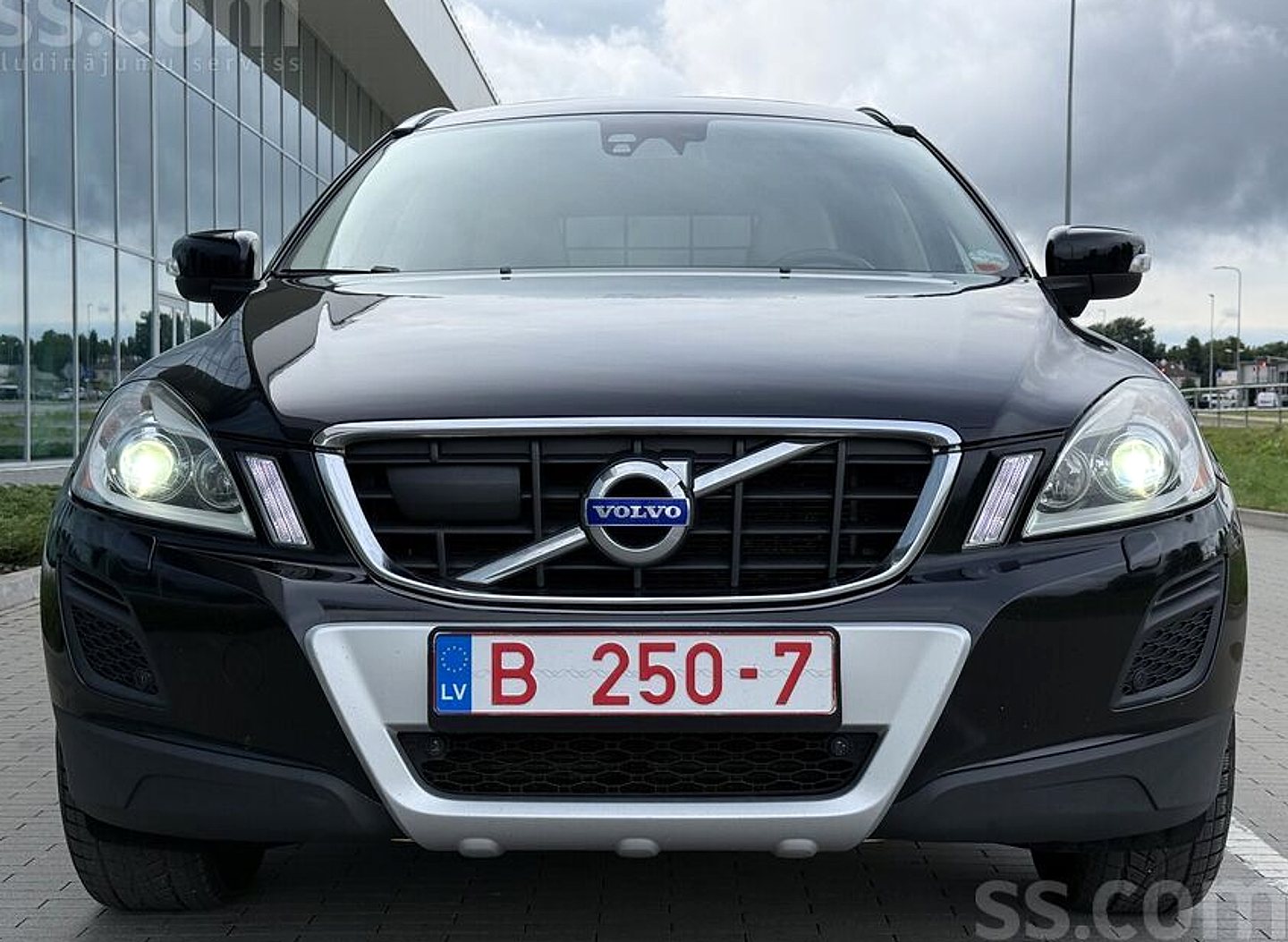 Volvo XC 60, 2011. gads