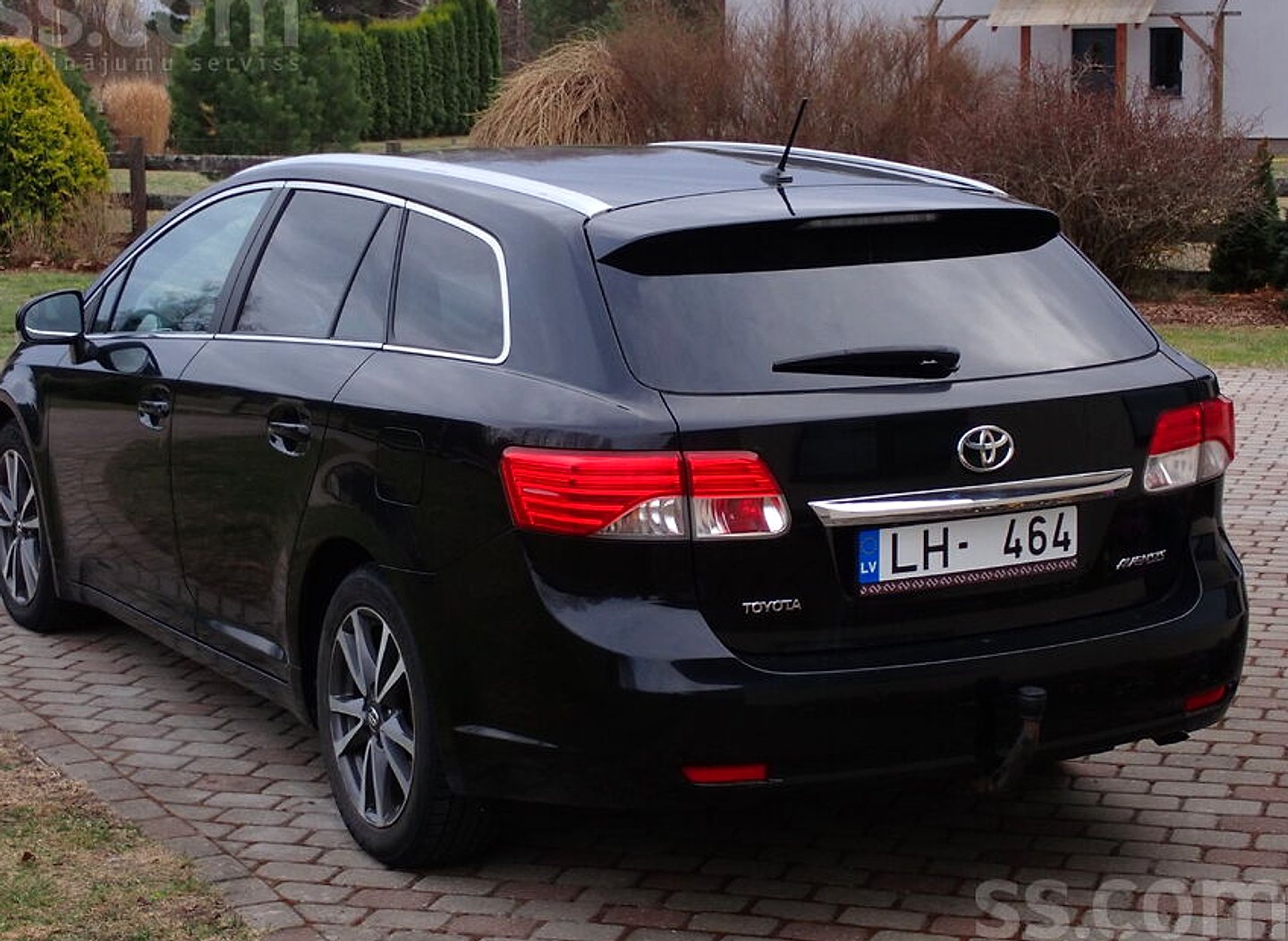 Toyota Avensis — foto 2