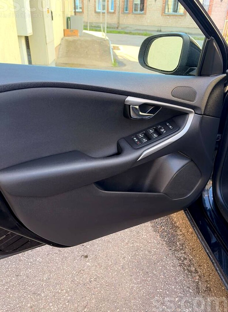Volvo V40 — foto 2