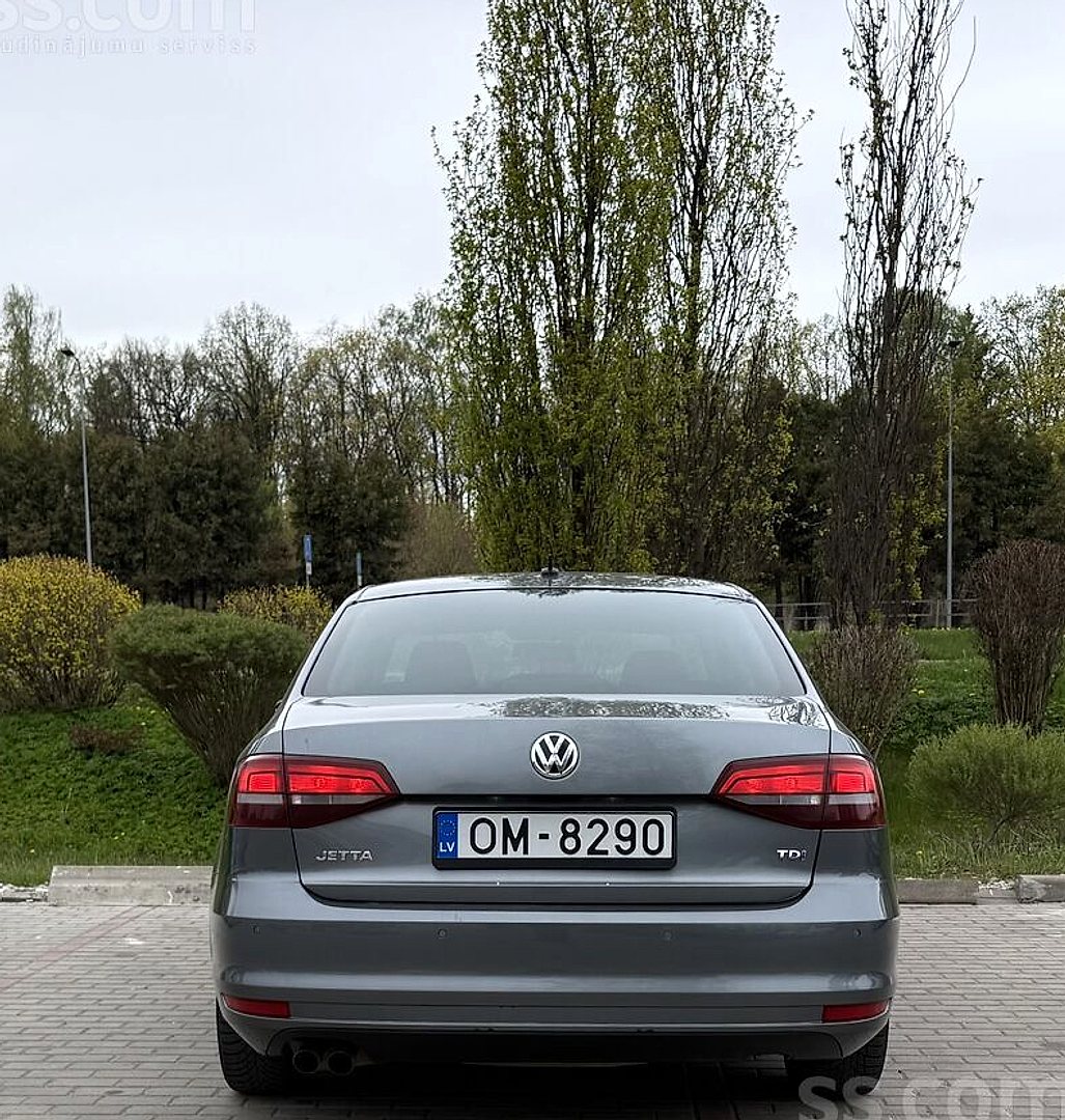 Volkswagen Jetta — foto 3