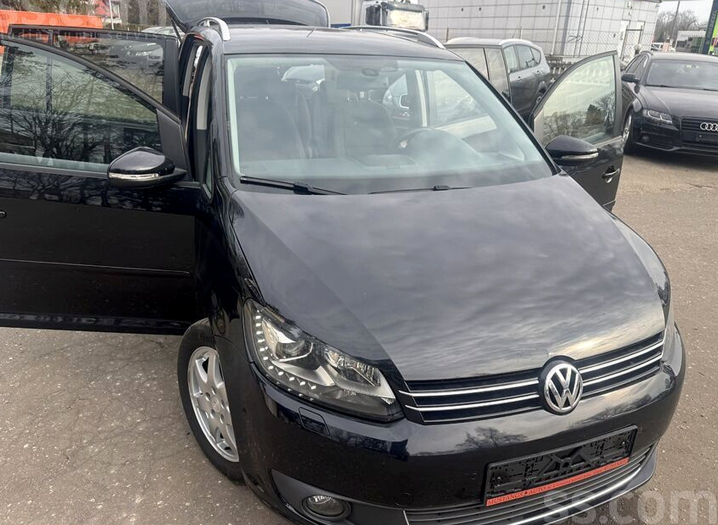 Volkswagen Touran — foto 5