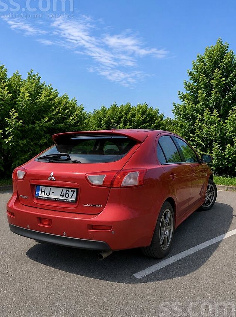 Mitsubishi Lancer — foto 4