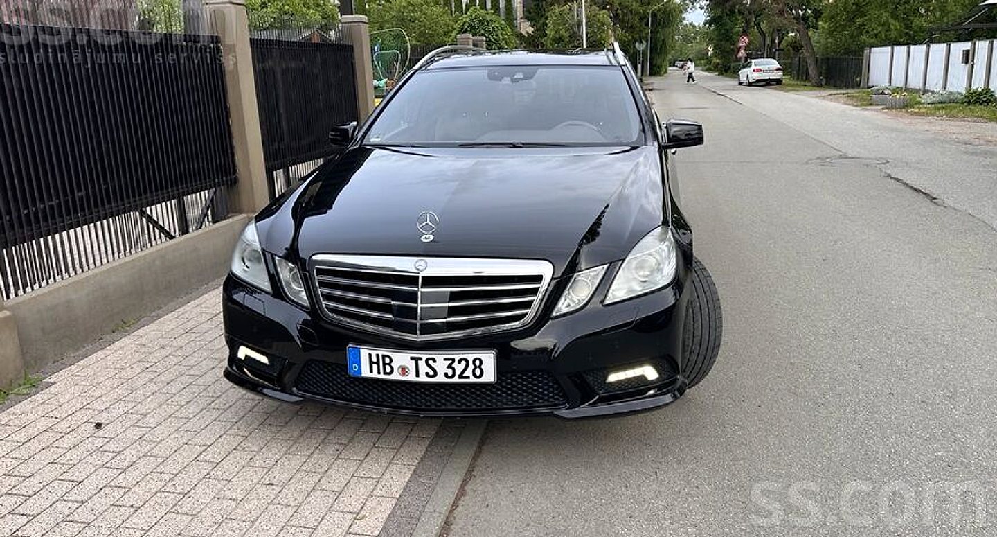 Mercedes-Benz E350 — foto 2
