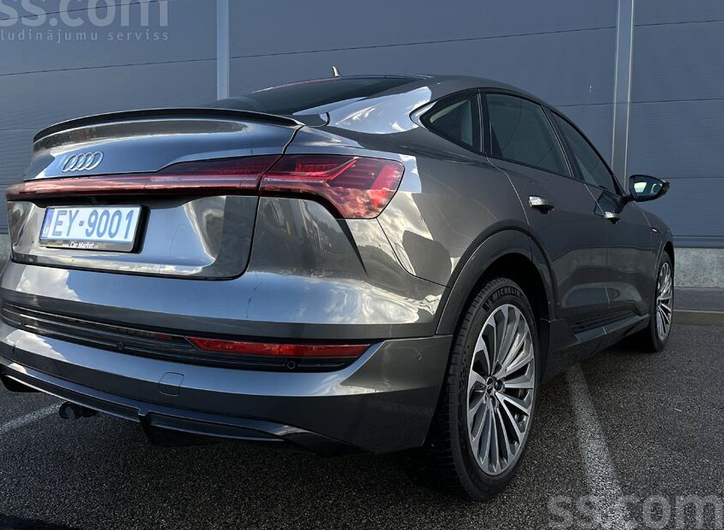 Audi E-tron — foto 4