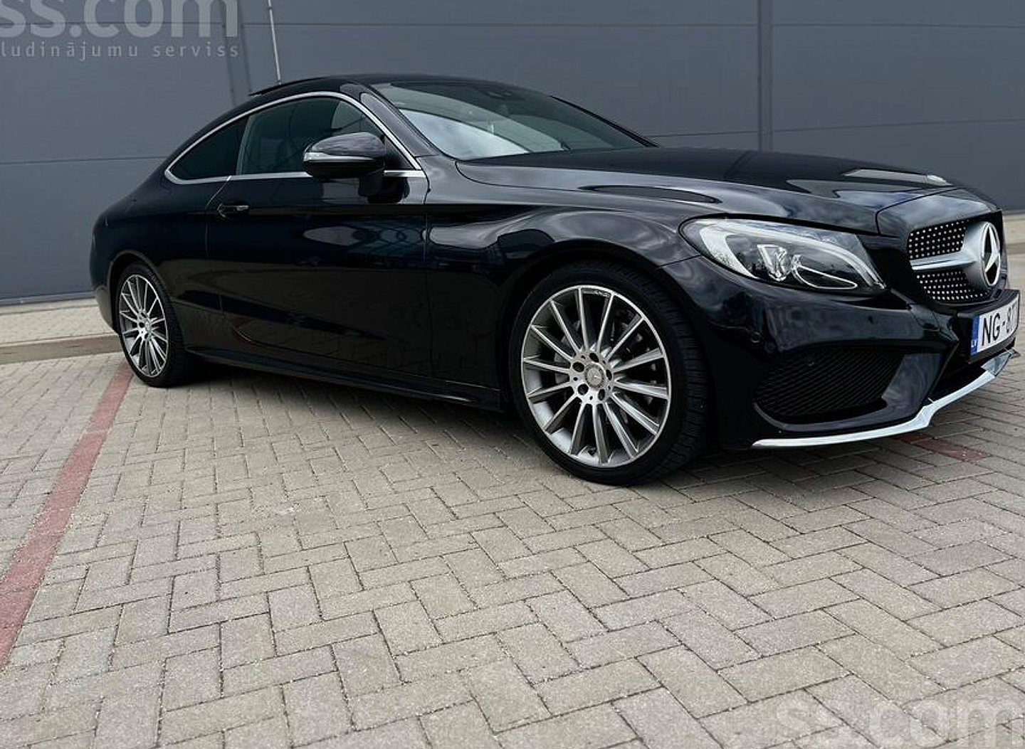 Mercedes-Benz C220