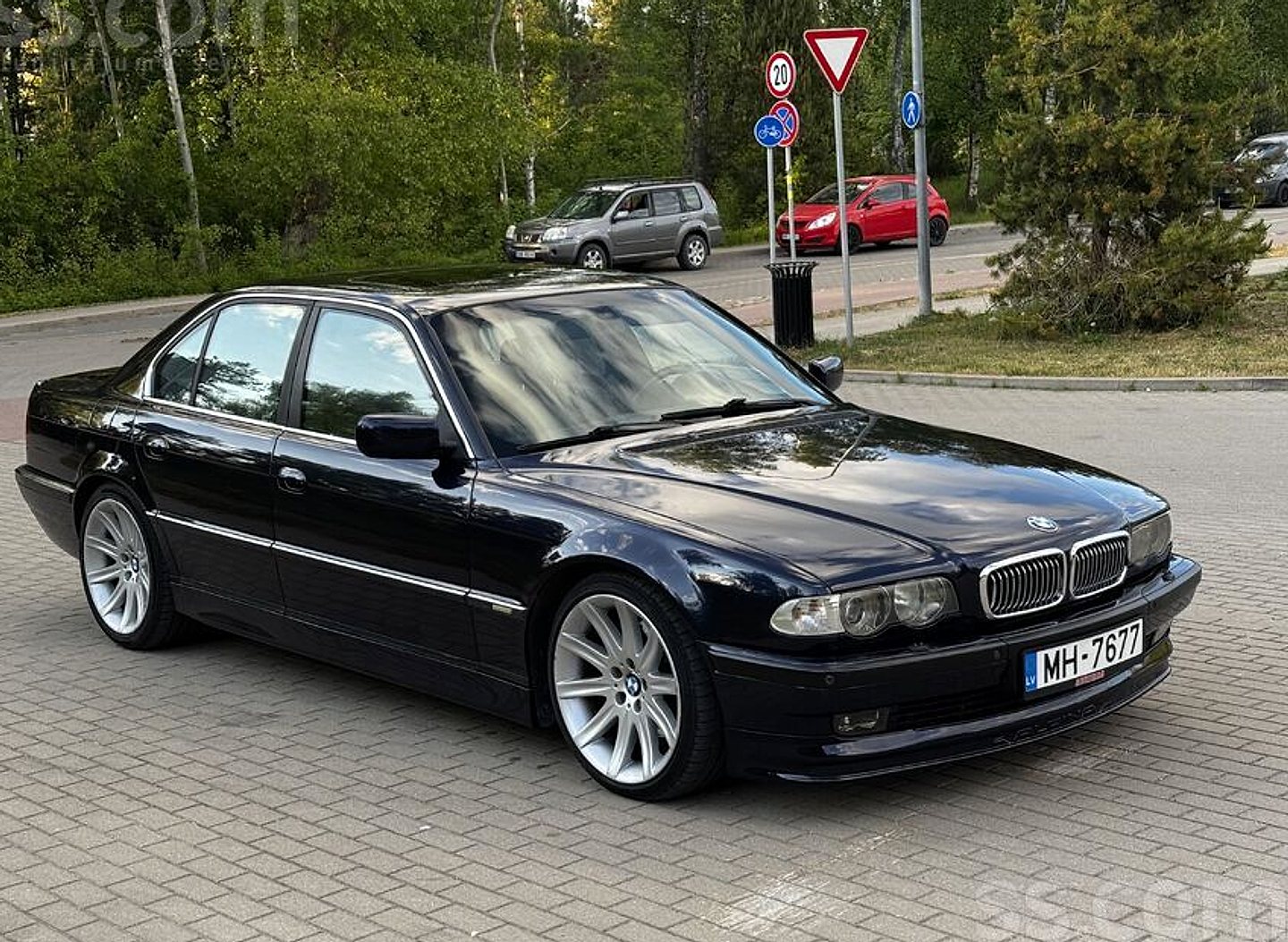 BMW 740 — foto 4