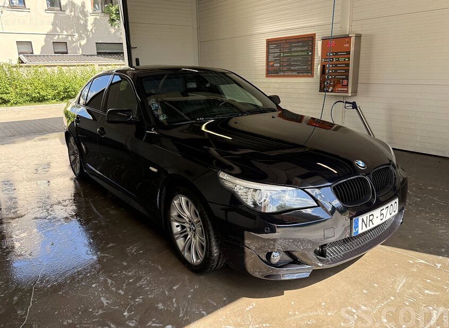 BMW 525 — foto 2
