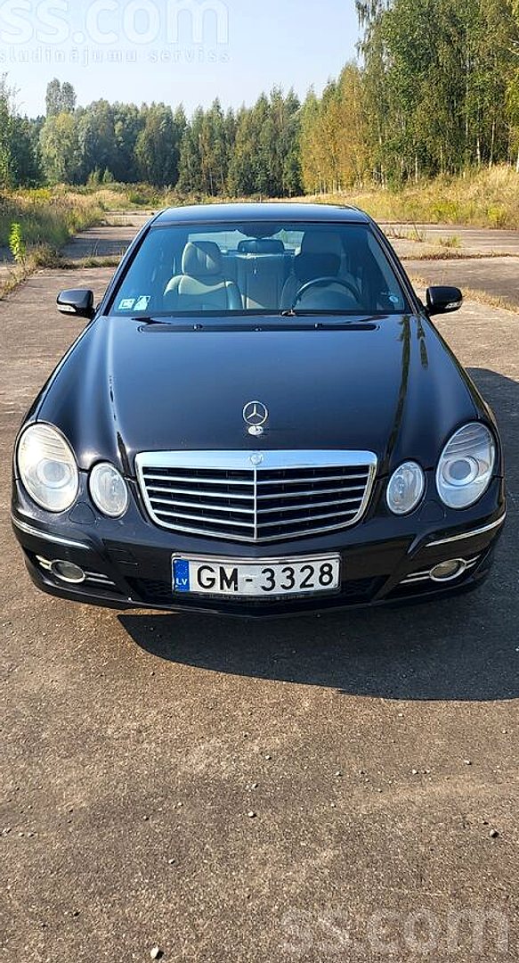 Mercedes-Benz E280 — foto 3