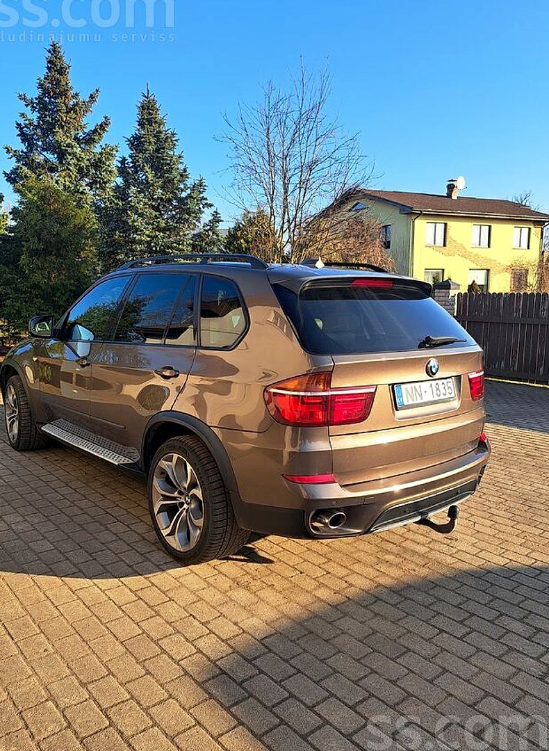 BMW X5 — foto 2
