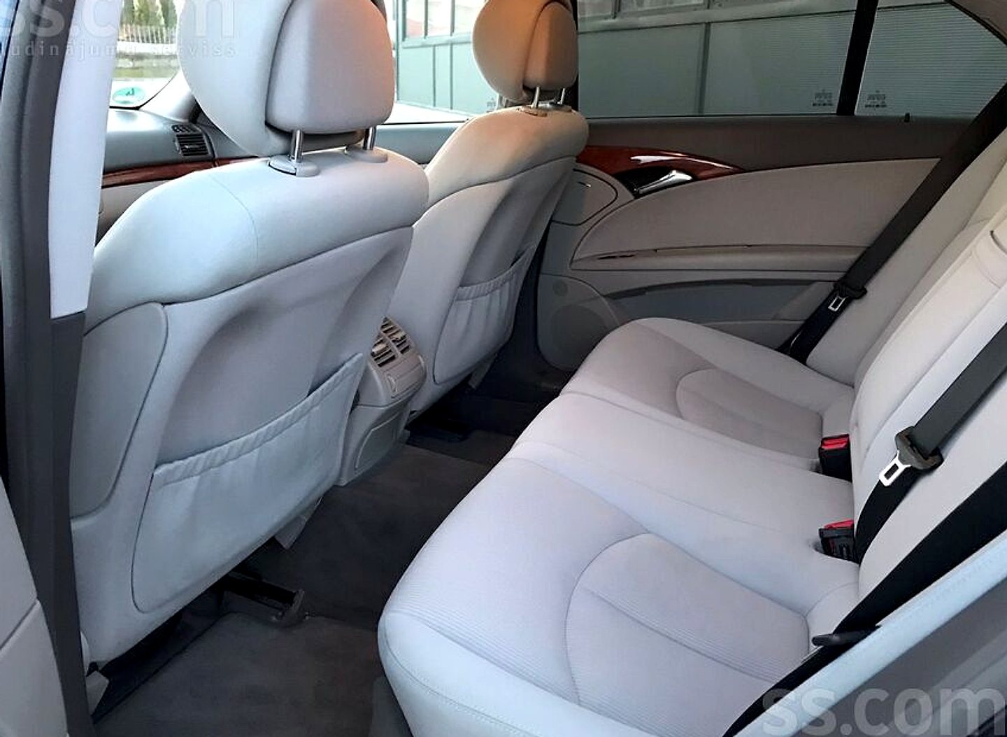 Mercedes-Benz E280 — foto 4