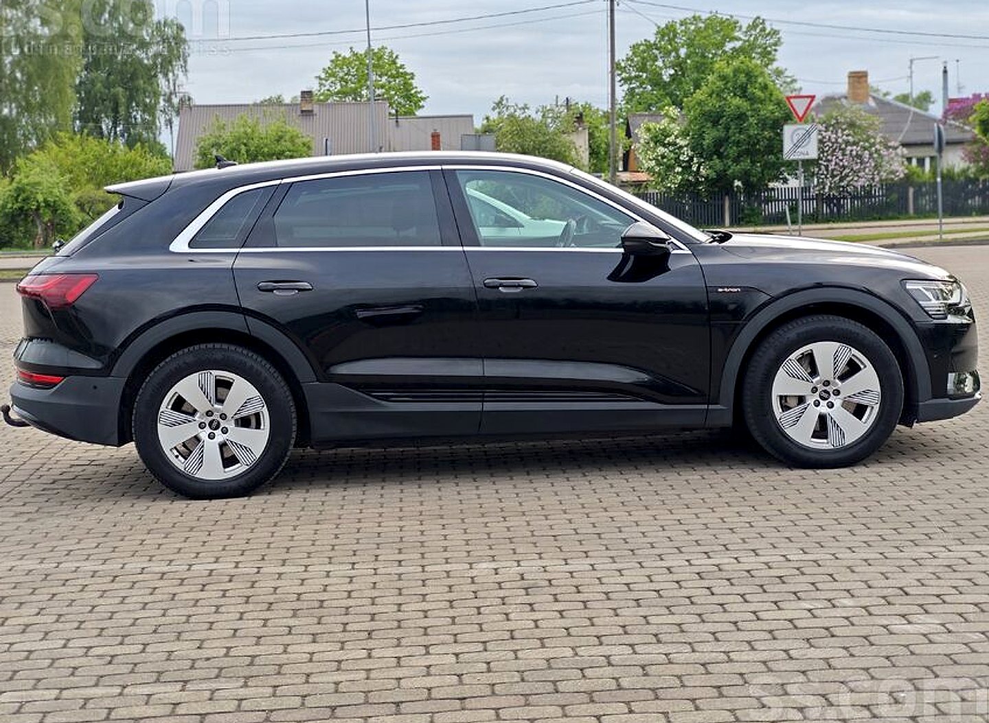 Audi E-tron — foto 4