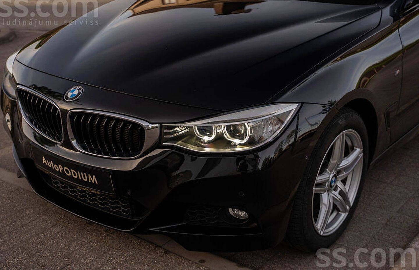 BMW 335 — foto 2