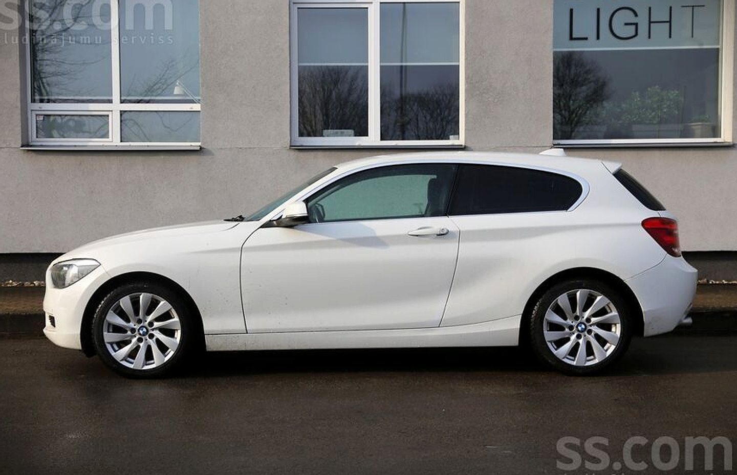 BMW 118 — foto 2