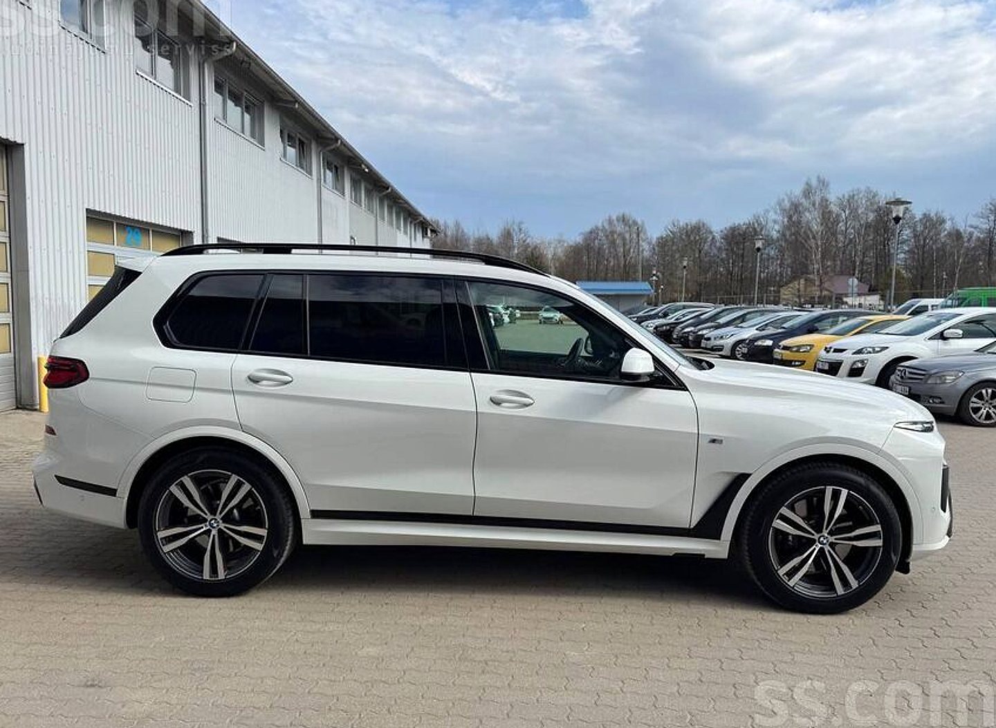 BMW X7 — foto 4