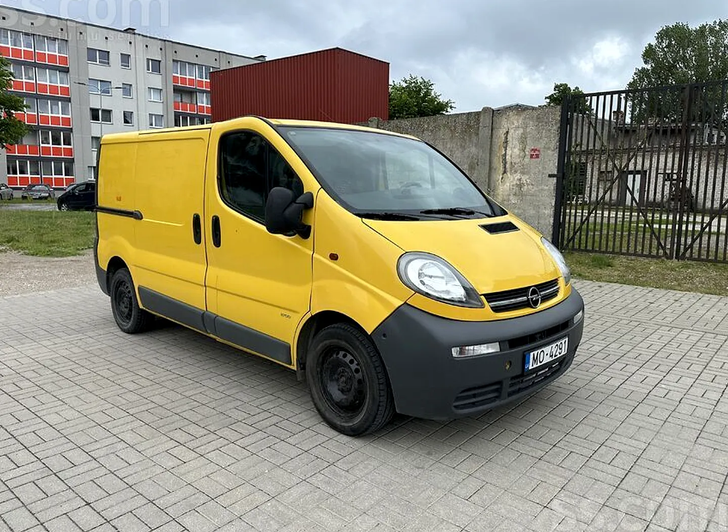 Opel Vivaro, 2004. gads