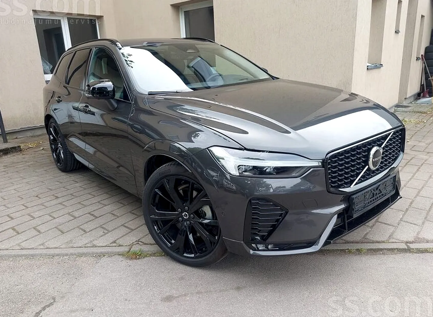 Volvo XC 60, 2023. gads