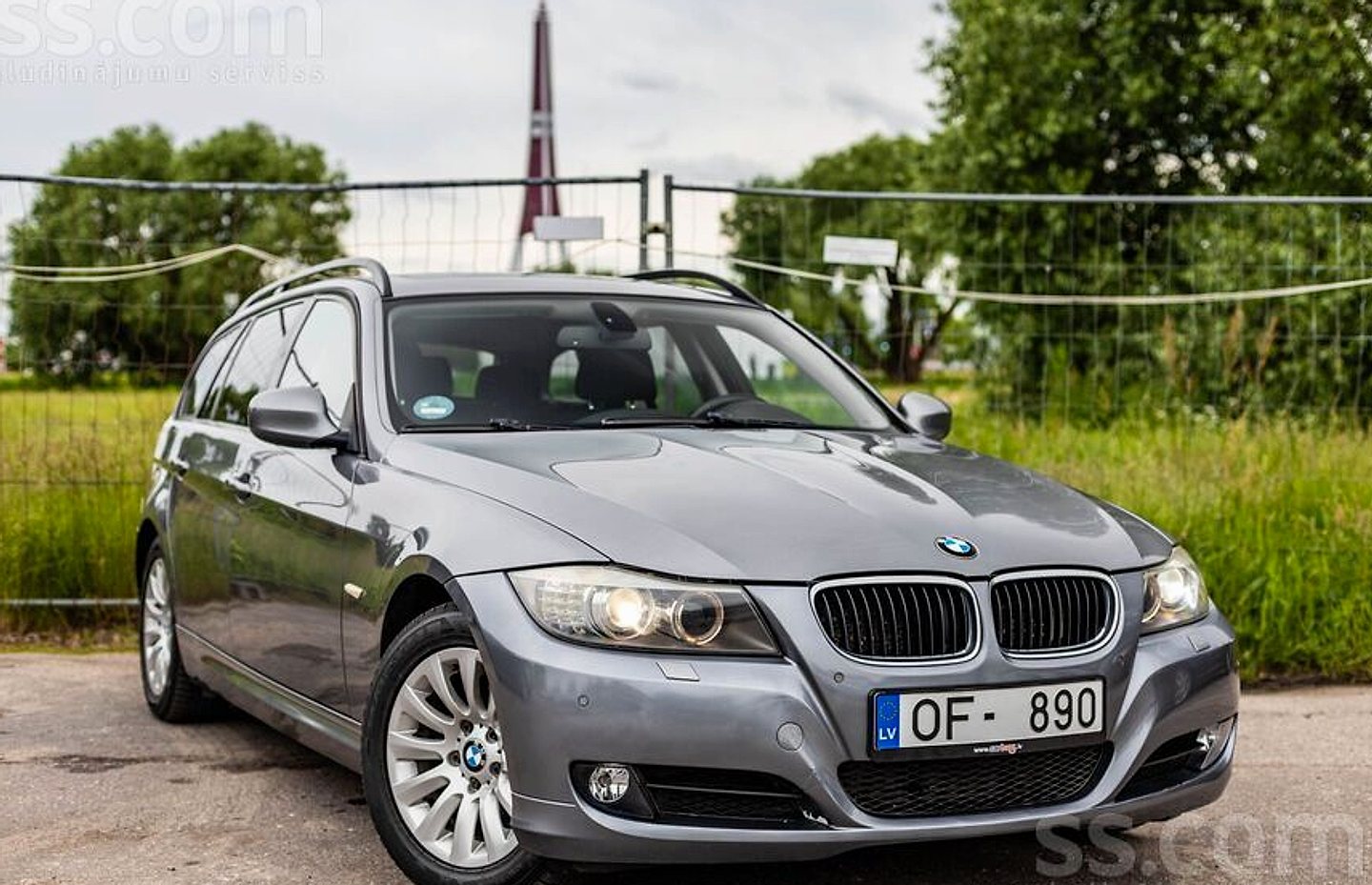 BMW 320 — foto 2