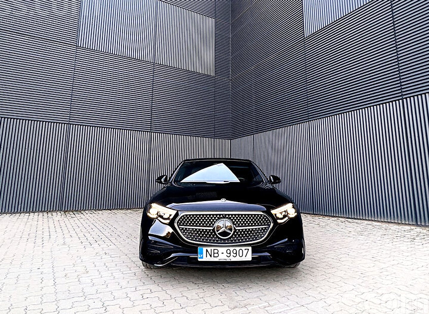 Mercedes-Benz E400 — foto 2