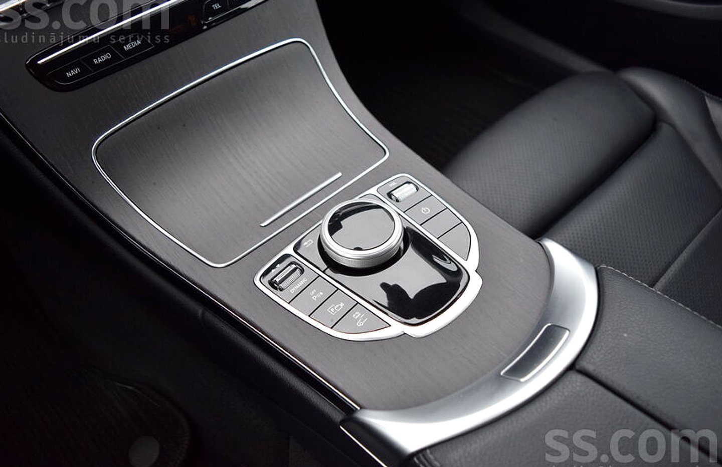Mercedes-Benz C300 — foto 5