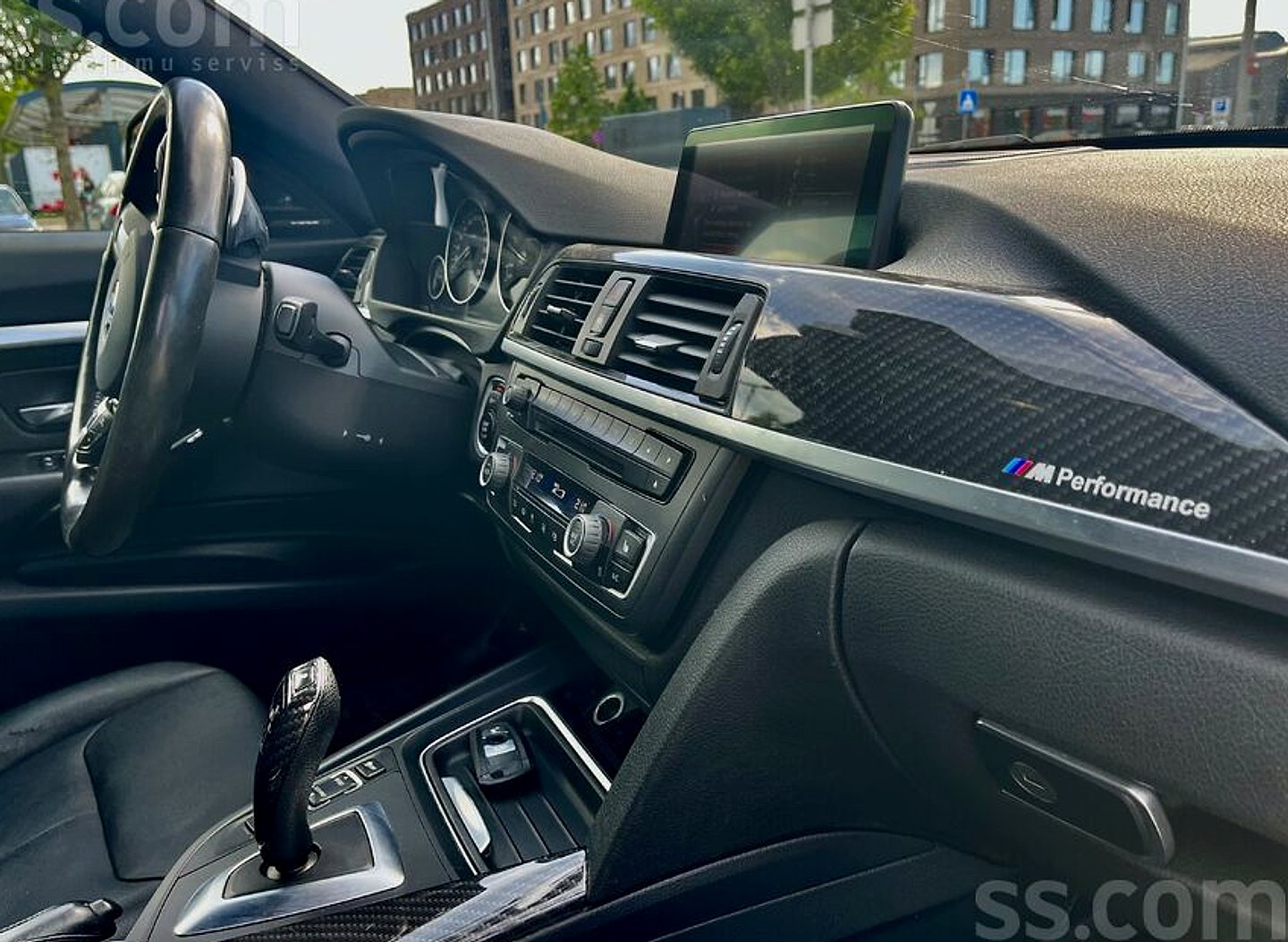 BMW 320 — foto 6