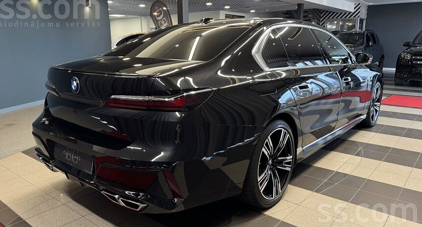 BMW 760 — foto 5
