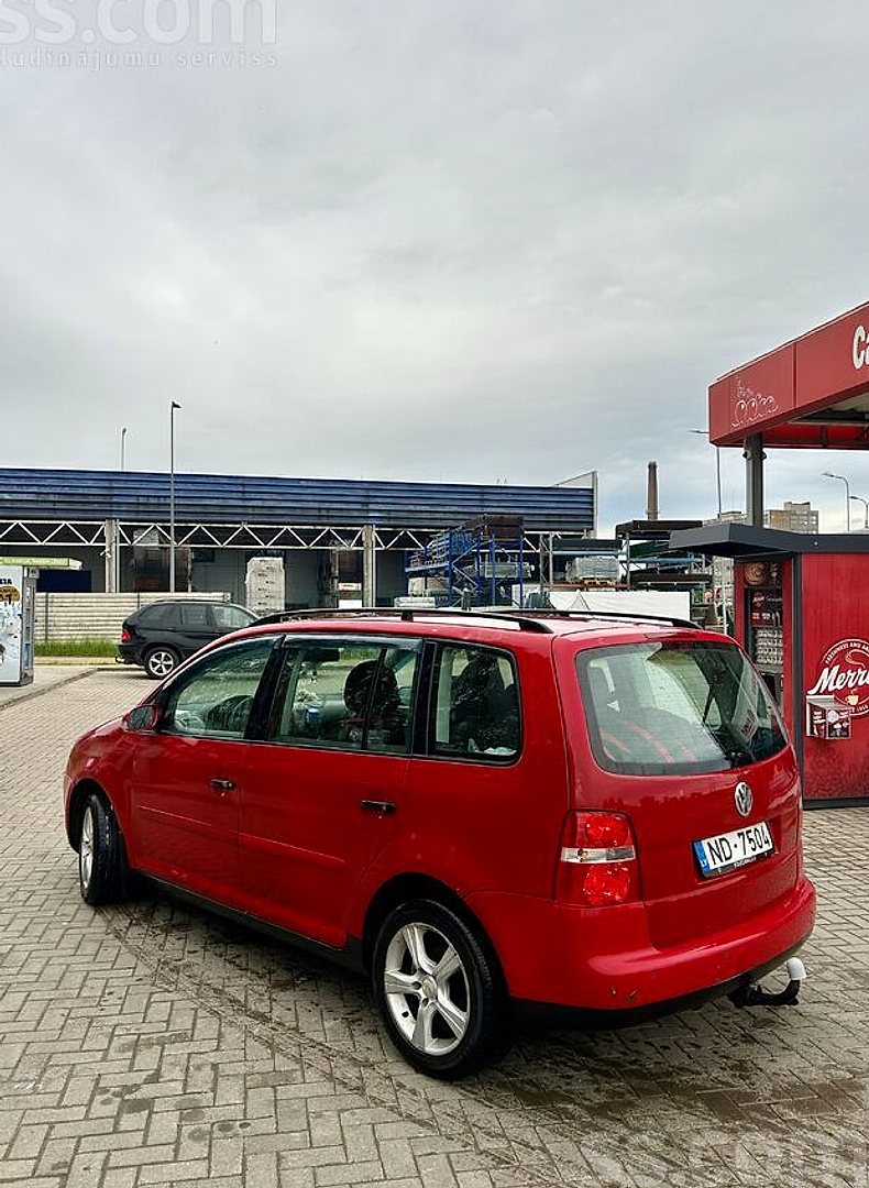 Volkswagen Touran — foto 3