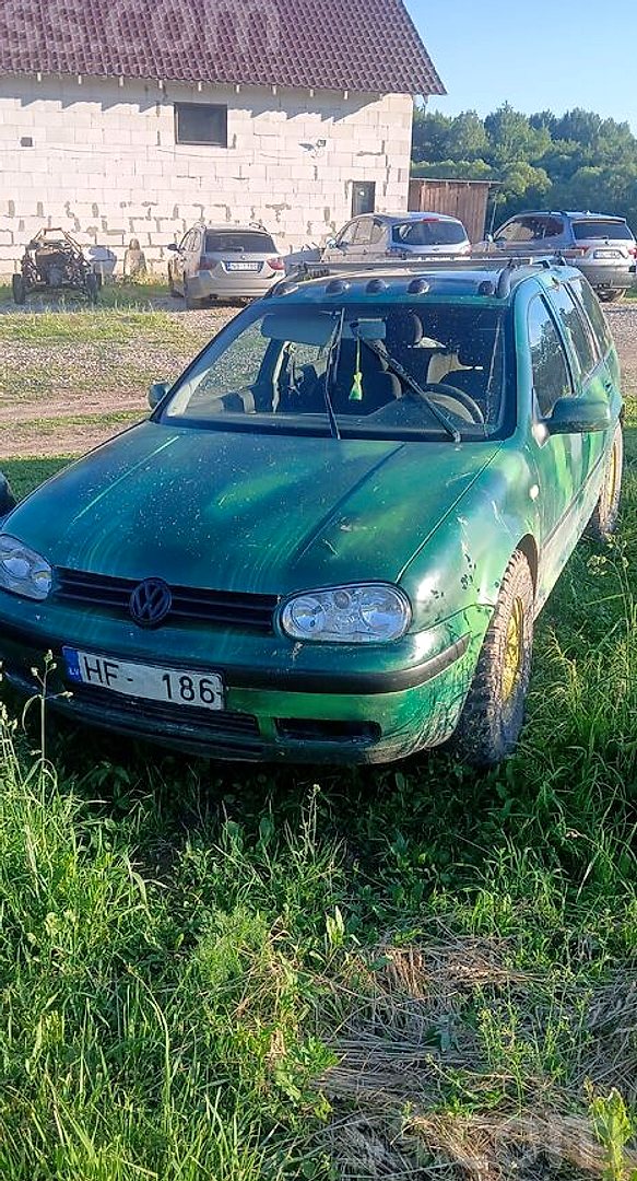 Volkswagen Golf 4, 1999. gads