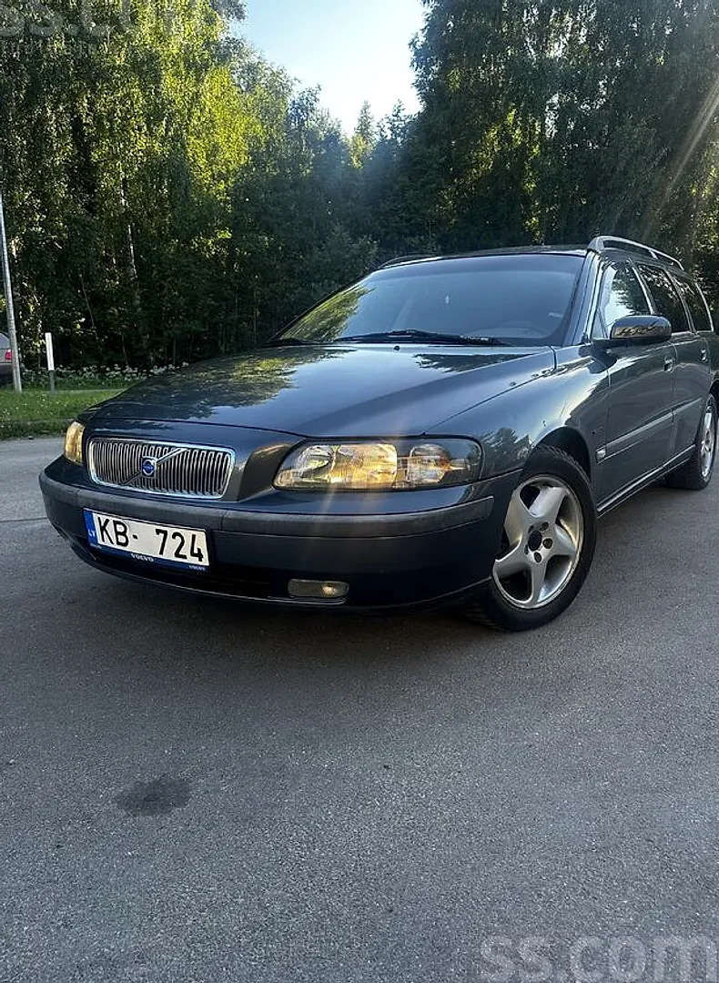 Volvo V70, 2003. gads
