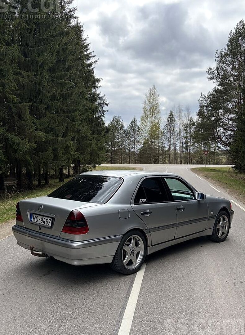 Mercedes-Benz C220 — foto 3