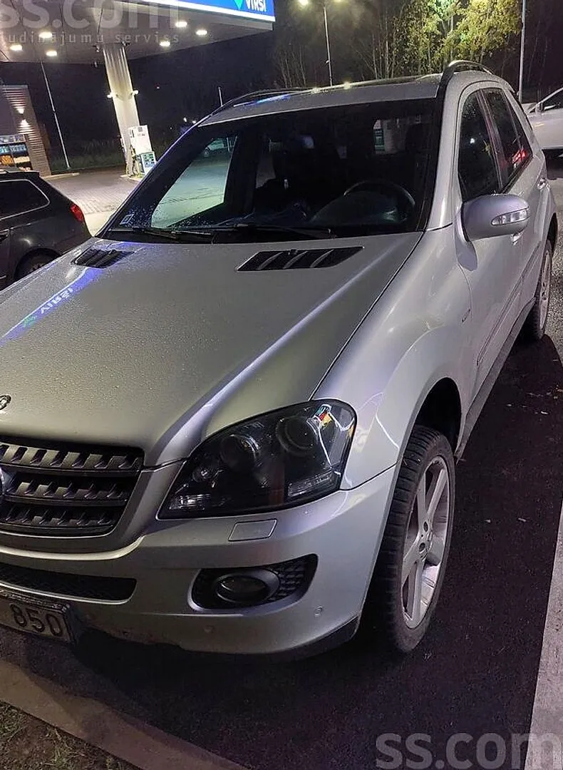 Mercedes-Benz ML320