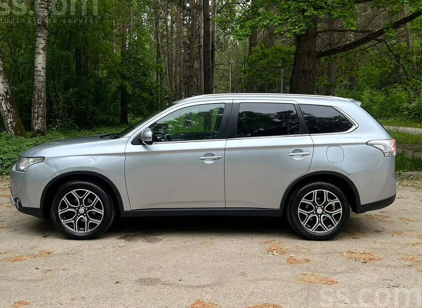 Mitsubishi Outlander, 2015. gads