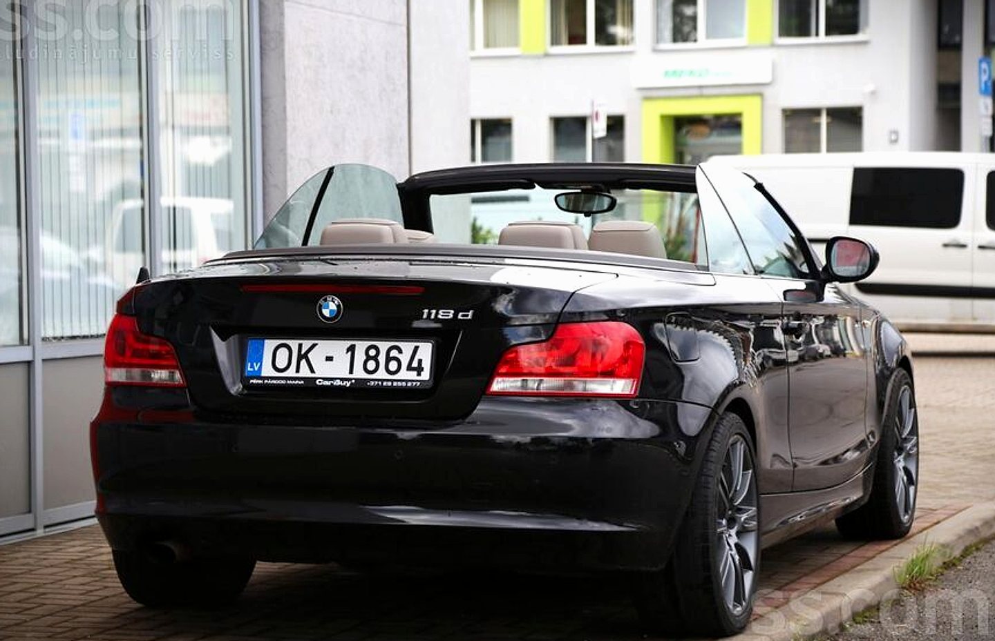 BMW 118 — foto 5