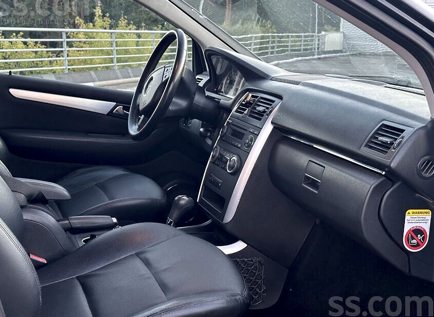 Mercedes-Benz B180 — foto 4