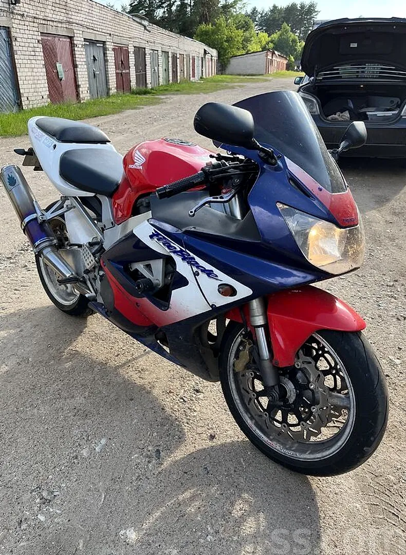 Honda Cbr 929rr, 2000. gads