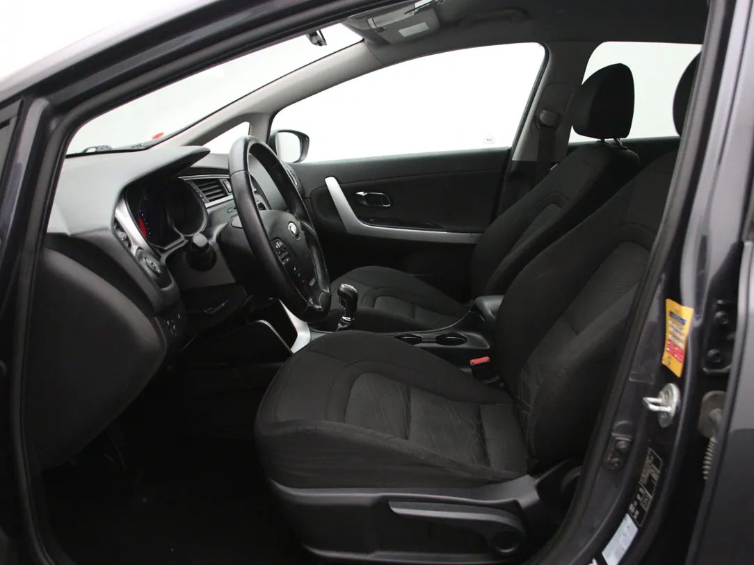 KIA Ceed — foto 5