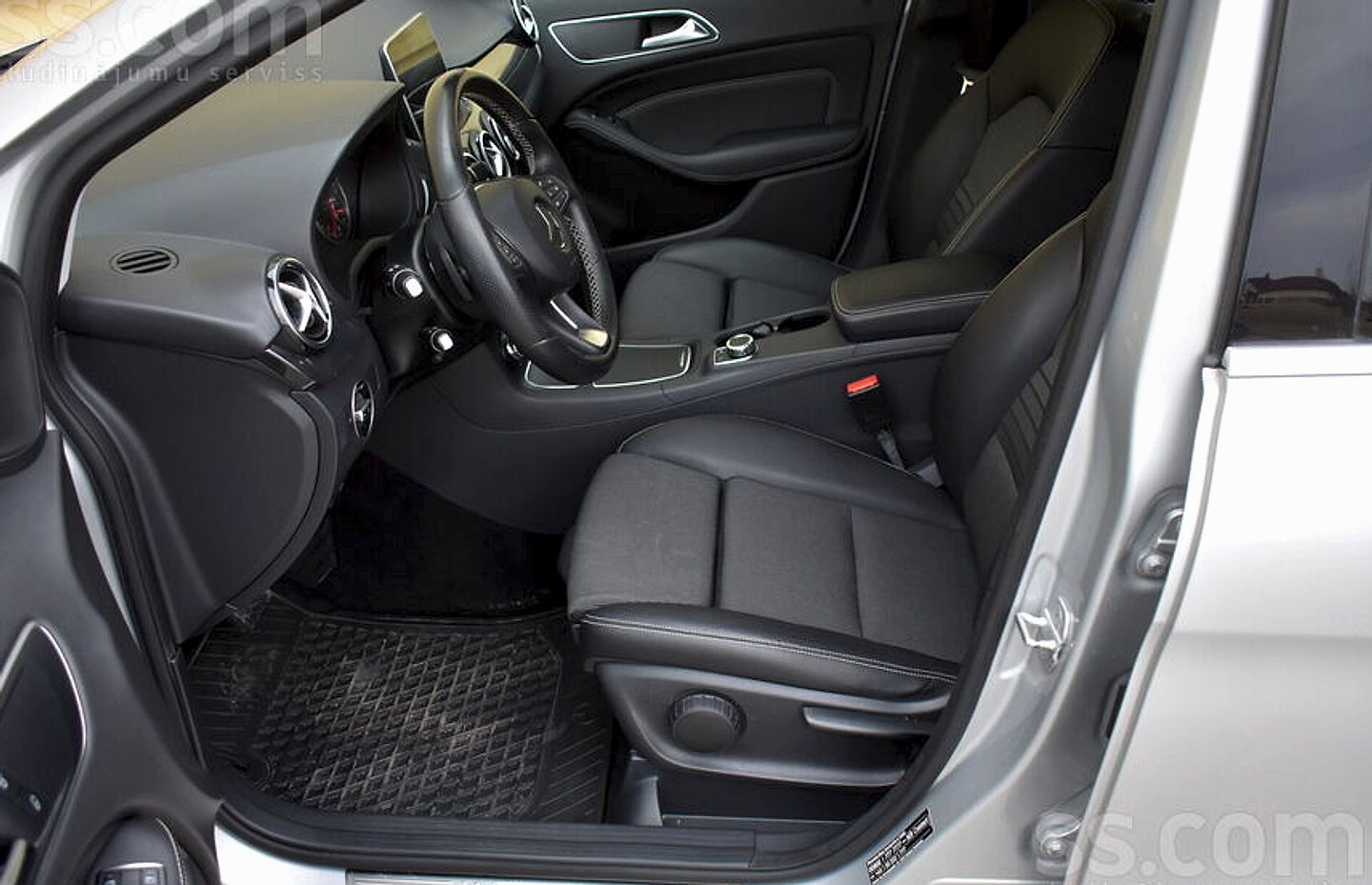 Mercedes-Benz B200 — foto 6
