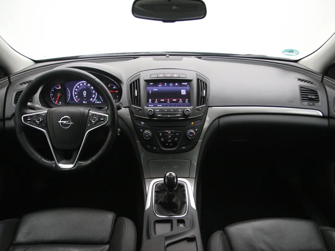 Opel Insignia — foto 3