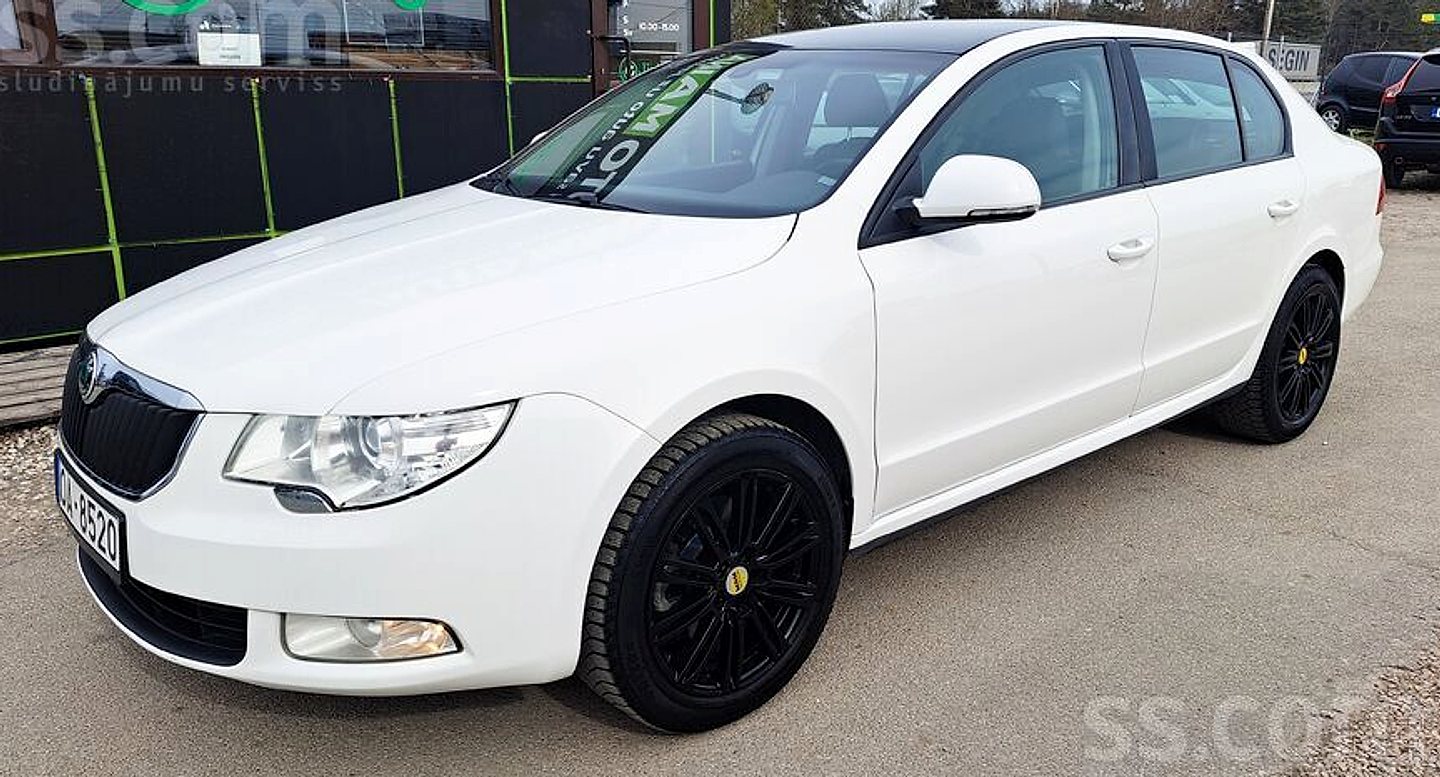 Škoda Superb, 2012. gads
