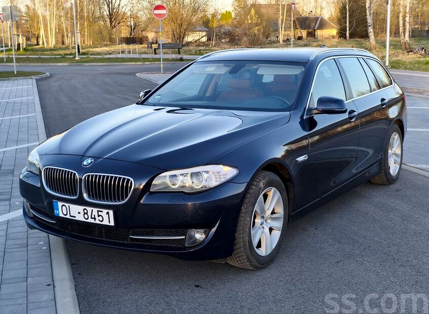 BMW 520 — foto 2