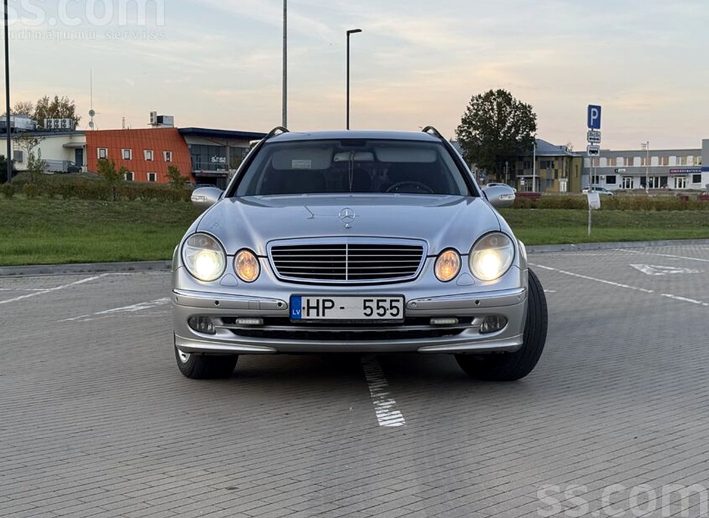 Mercedes-Benz E280 — foto 6
