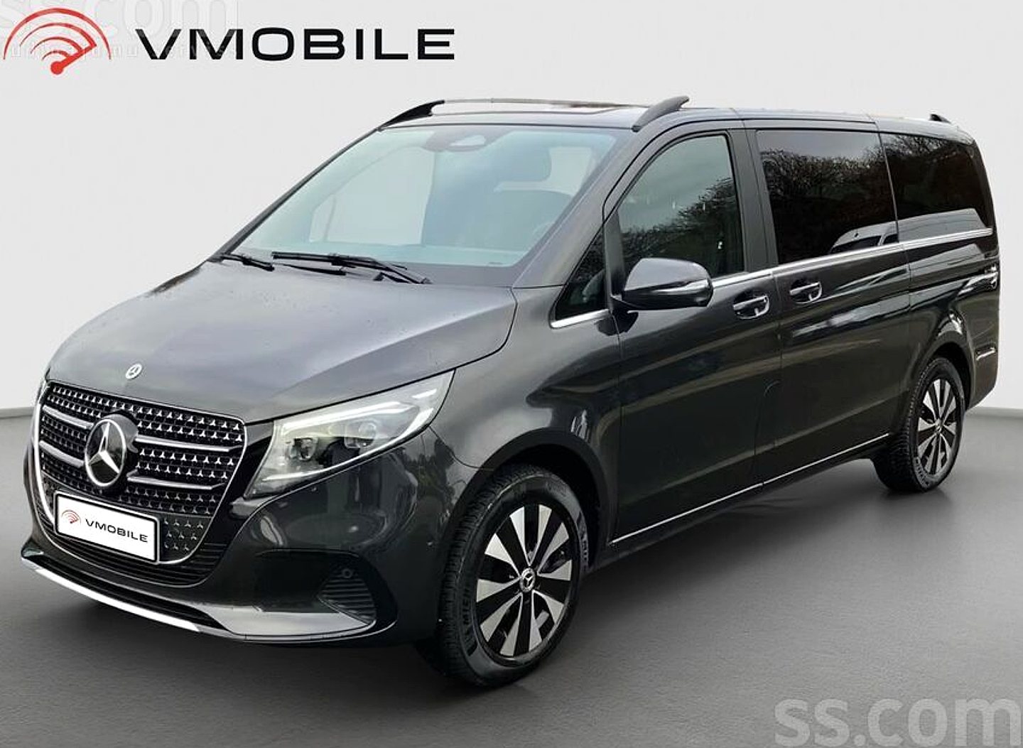Mercedes-Benz V300, 2025. gads