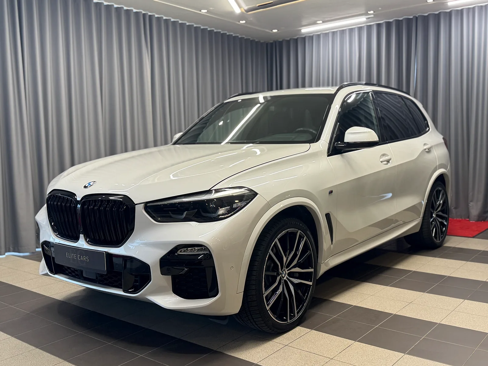 BMW X5, 2019. gads
