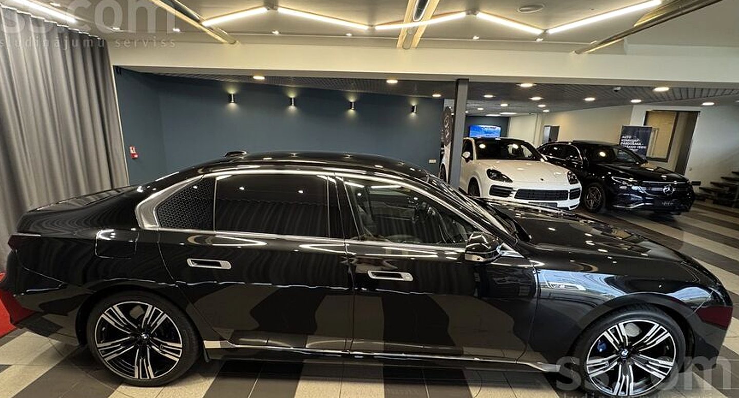 BMW 760 — foto 4