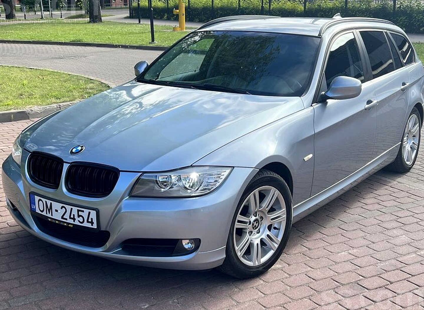 BMW 318 — foto 2
