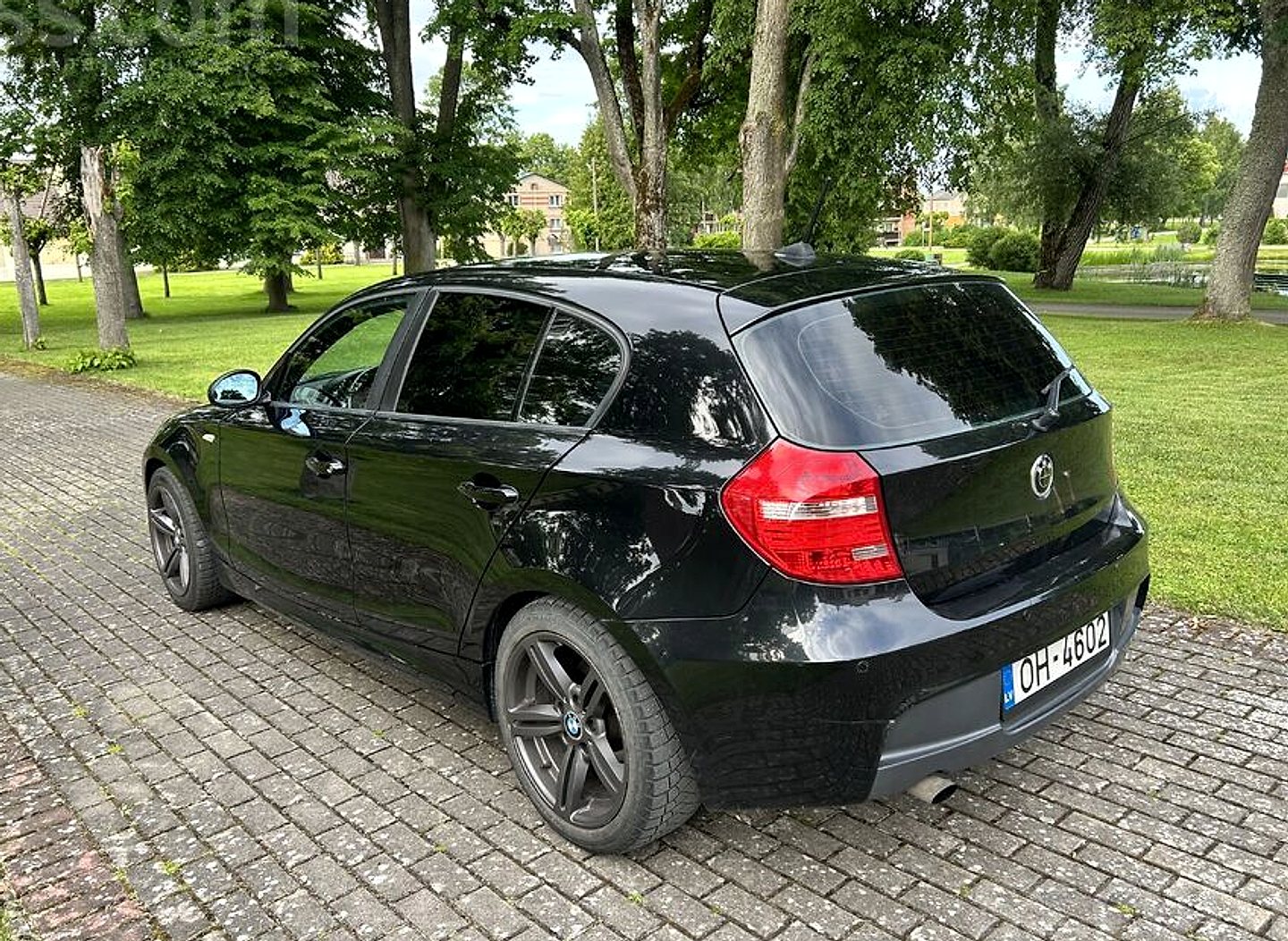 BMW 118 — foto 5