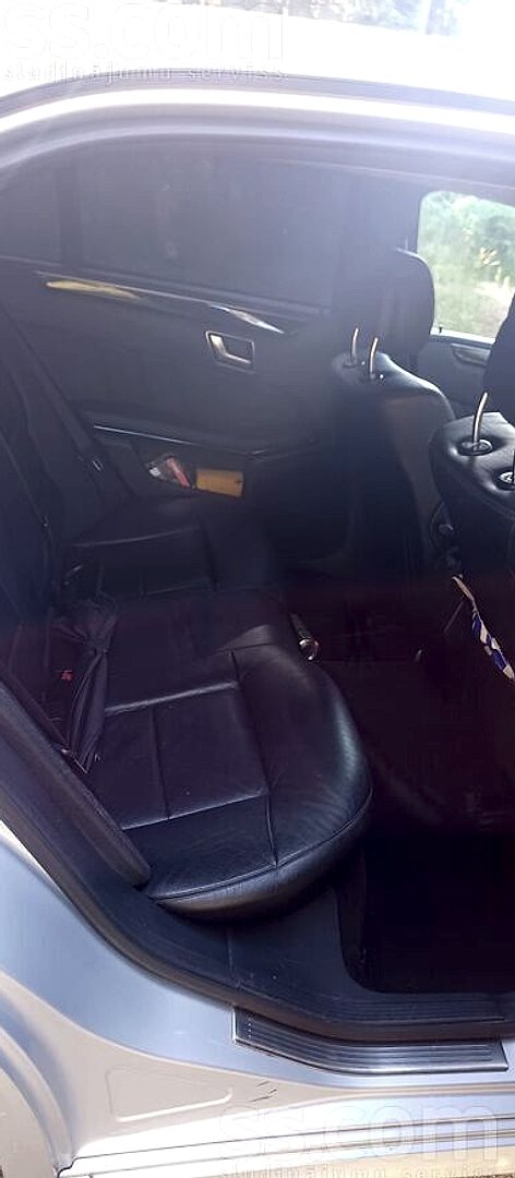 Mercedes-Benz E220 — foto 4