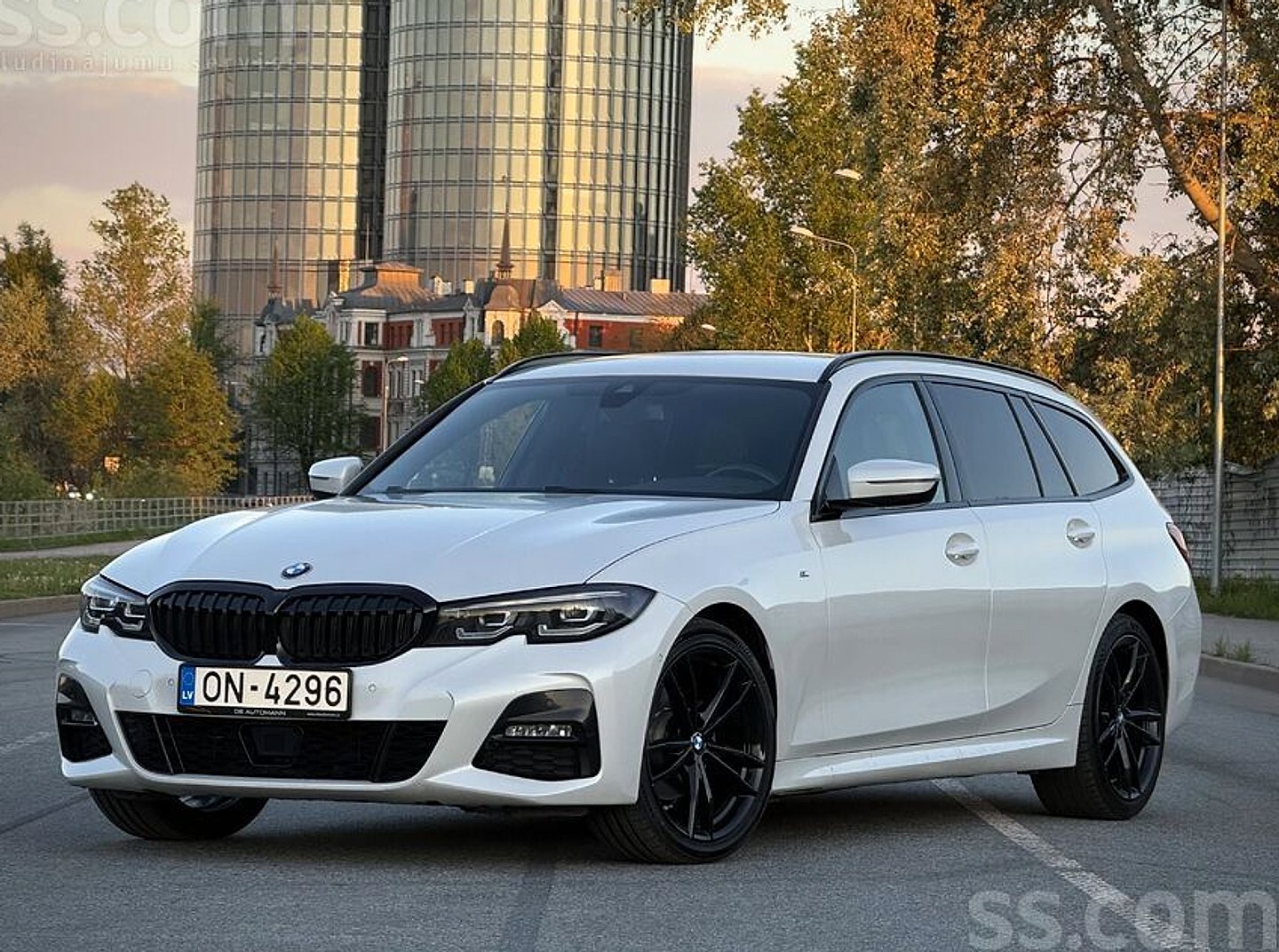 BMW 320 — foto 5