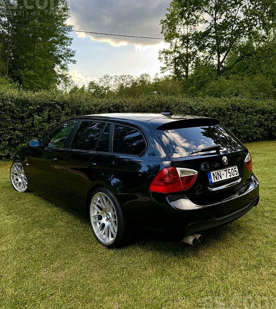 BMW 330 — foto 4