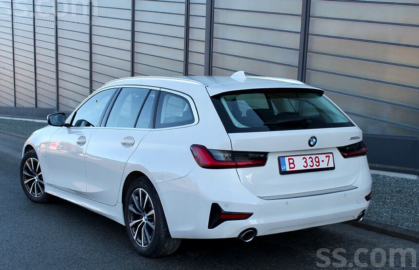 BMW 320 — foto 4